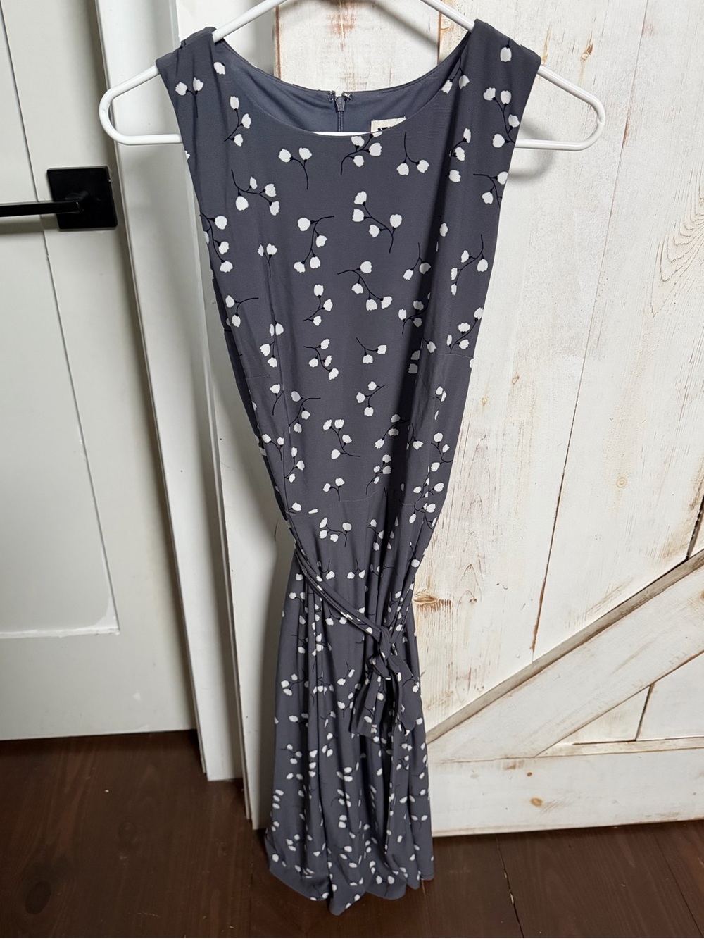 Anne Klein Dark Gray Floral Sleeveless Dress